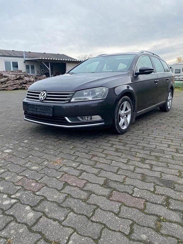 Gebraucht 2011 VW Passat Limousine | 4.950 € (Guter Preis) - Bild 1/4