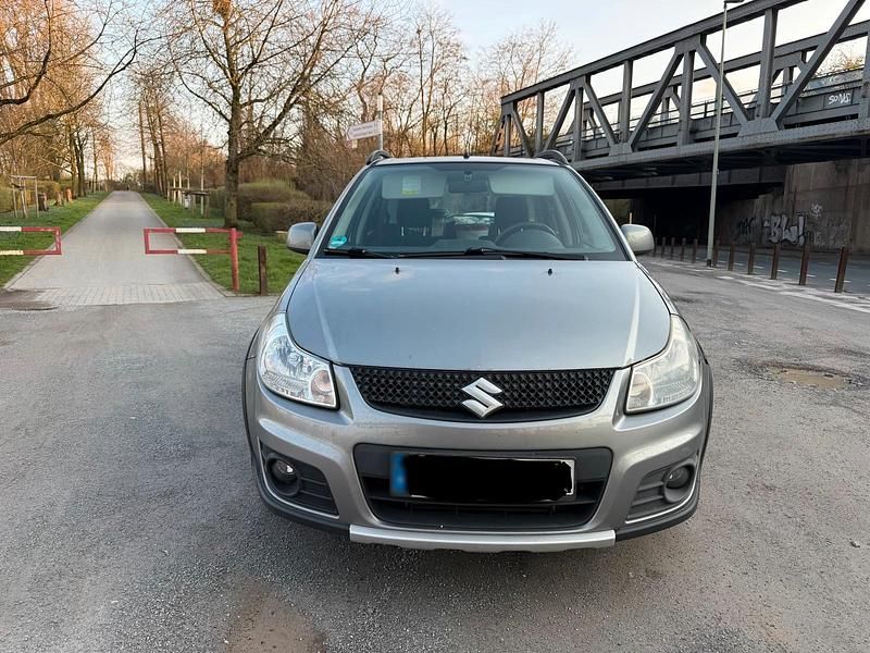 Gebraucht Suzuki SX4 135 PS (99 kW) 2010 Silber SUV
