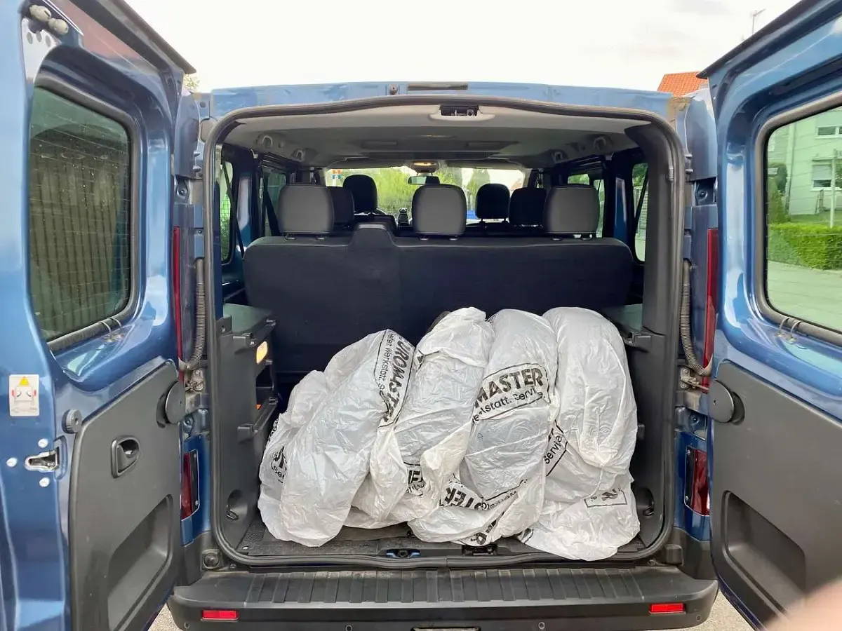 Gebraucht Nissan NV300 Premium Edition 170 PS (125 kW) 2020 Blau Van