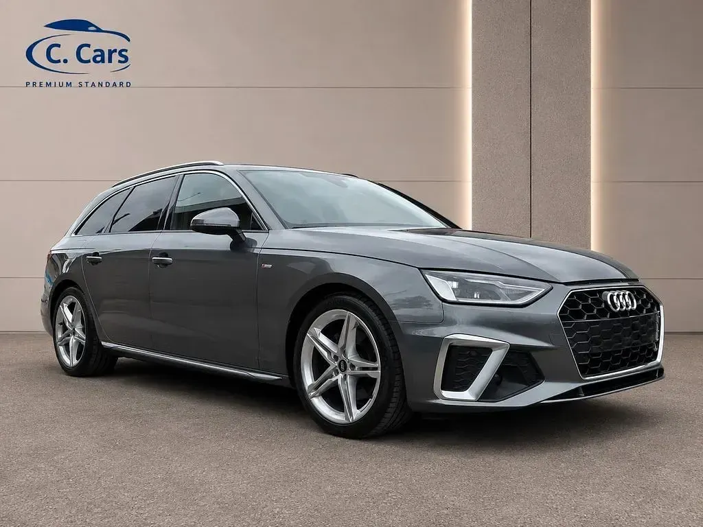 Gebraucht Audi A4 Competition 163 PS (119 kW) 2023 Grau Limousine