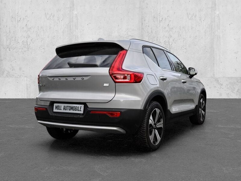 Gebraucht Volvo XC40 Core 211 PS (155 kW) 2023 Silber SUV