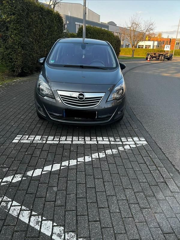 Gebraucht Opel Meriva Innovation 100 PS (73 kW) 2010 Grau Van / Kleinbus