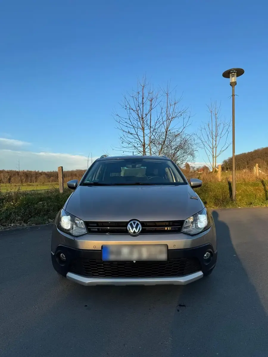 Gebraucht VW Polo Cross 90 PS (66 kW) 2015 Gold Kleinwagen