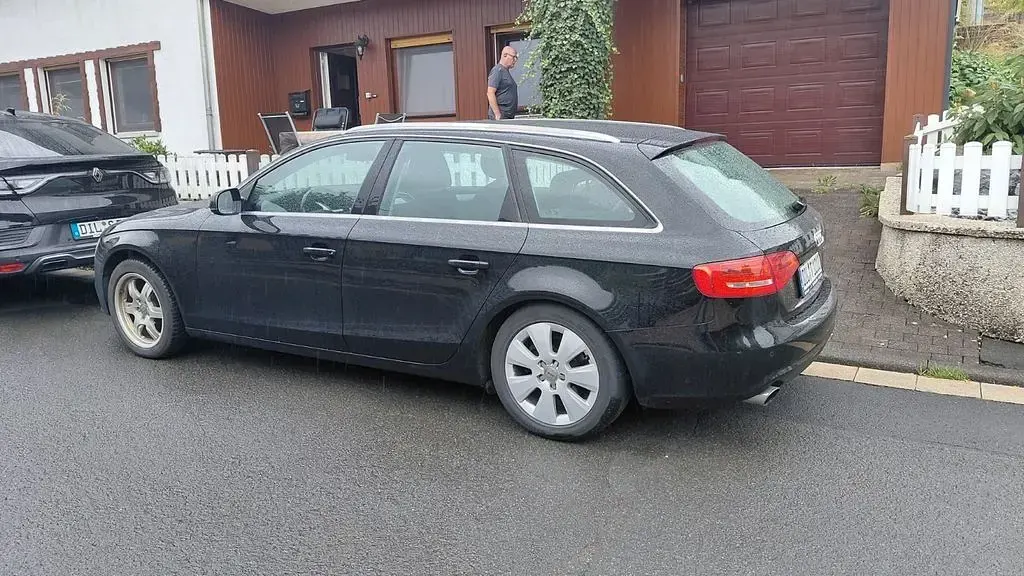 Gebraucht Audi A4 Ambiente 170 PS (125 kW) 2015 Schwarz Kombi
