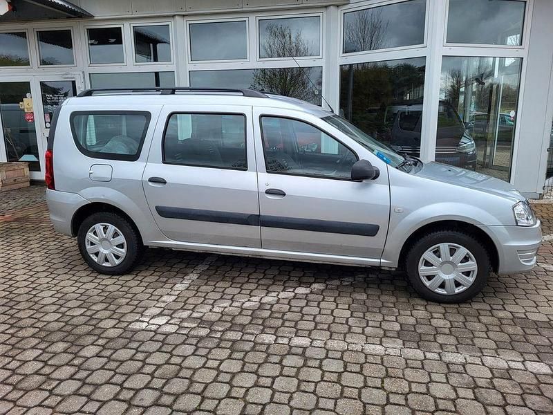 Gebraucht Dacia Logan 84 PS (61 kW) 2013 Silber Kombi