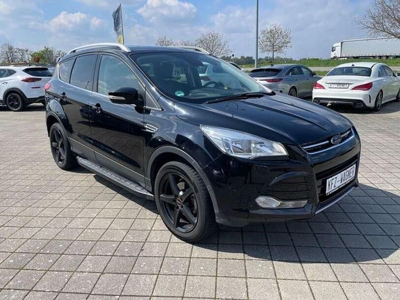 Gebraucht Ford Kuga Titanium 150 PS (110 kW) 2016 Schwarz SUV
