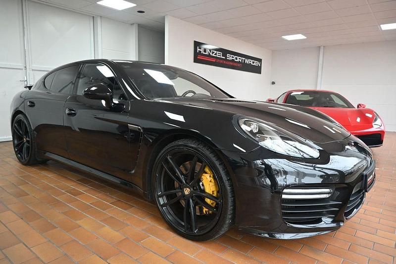 Schwarz Gebraucht 2013 Porsche Panamera Turbo Limousine | 42.999 € (Fairer Preis) - Bild 1/4