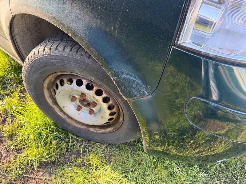 Gebraucht VW Caravelle 131 PS (96 kW) 2005 Grün Limousine