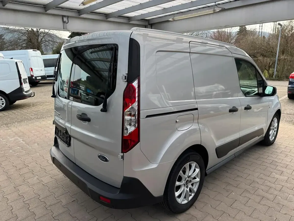 Używany Ford Transit Connect 120 KM (88 kW) 2019 Srebrny Minivan