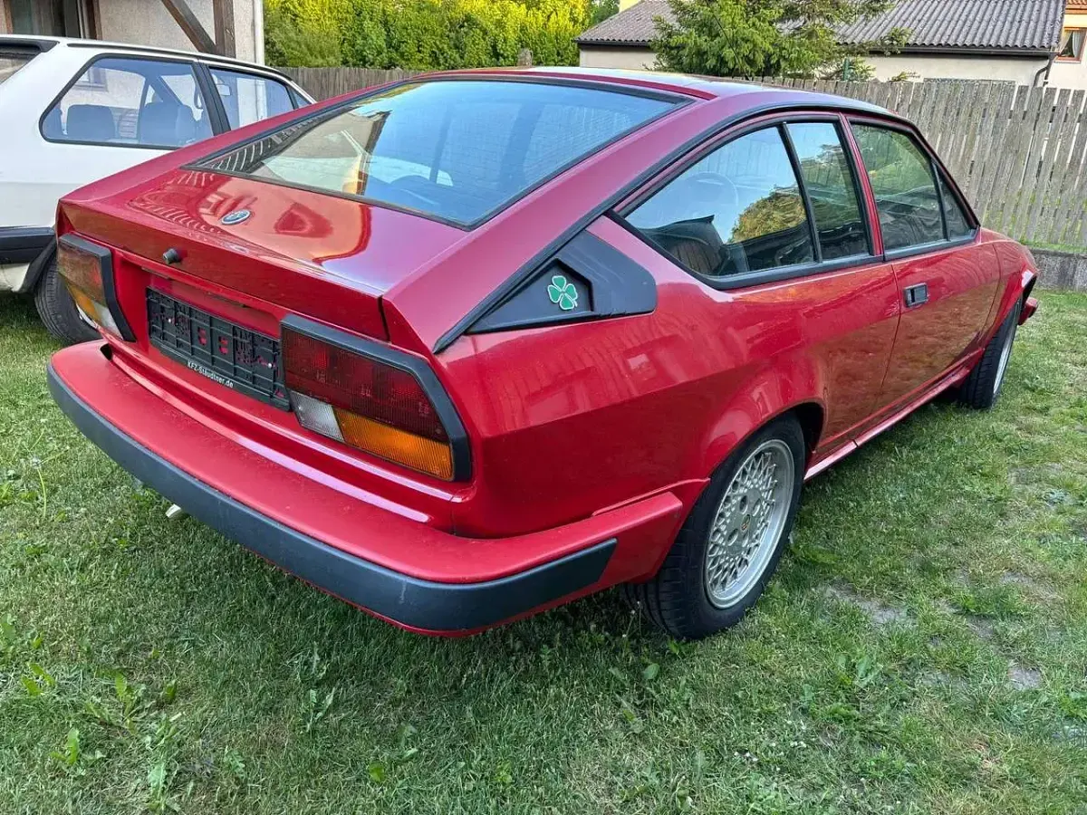 Gebraucht Alfa Romeo GTV 131 PS (96 kW) 1982 Rot Coupé