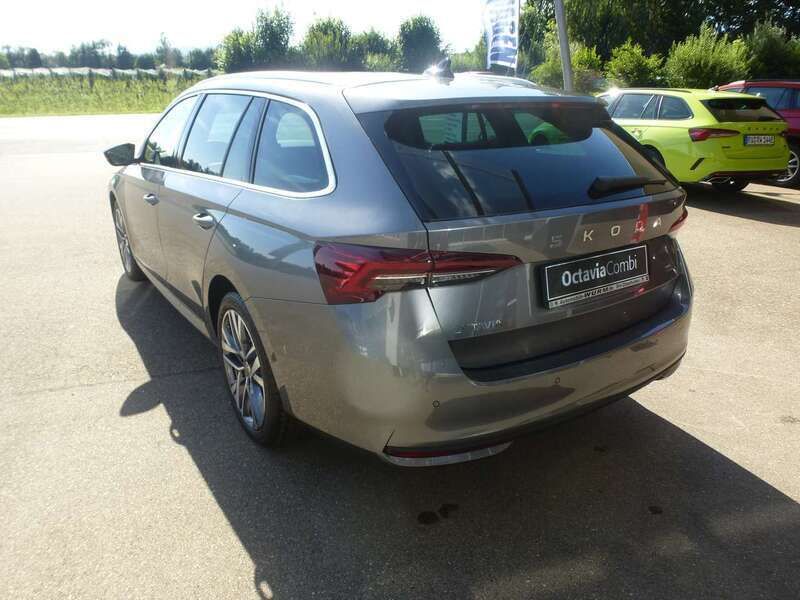Gebraucht Skoda Octavia Exclusive 150 PS (110 kW) 2024 Graphitegrau metallic Kombi
