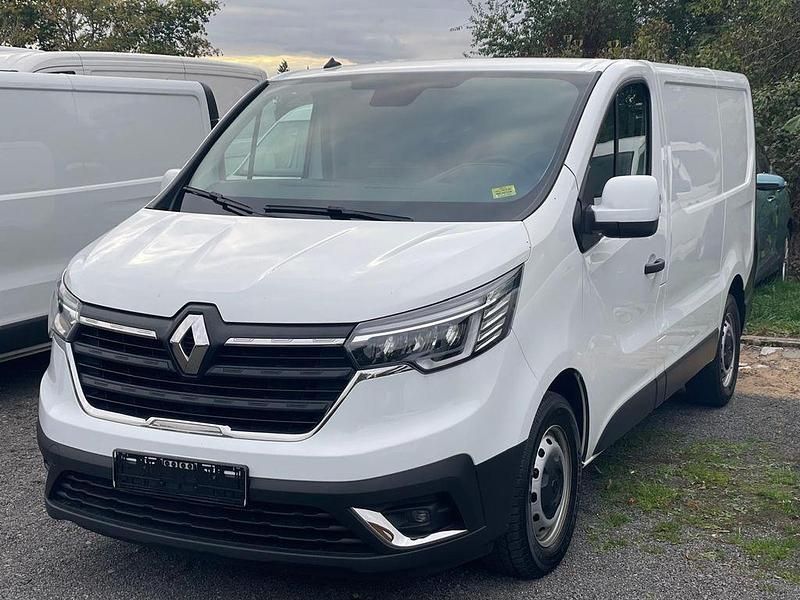 Weiß Gebraucht 2022 Renault Trafic Komfort Van | 14.999 € (Superpreis) - Bild 1/4