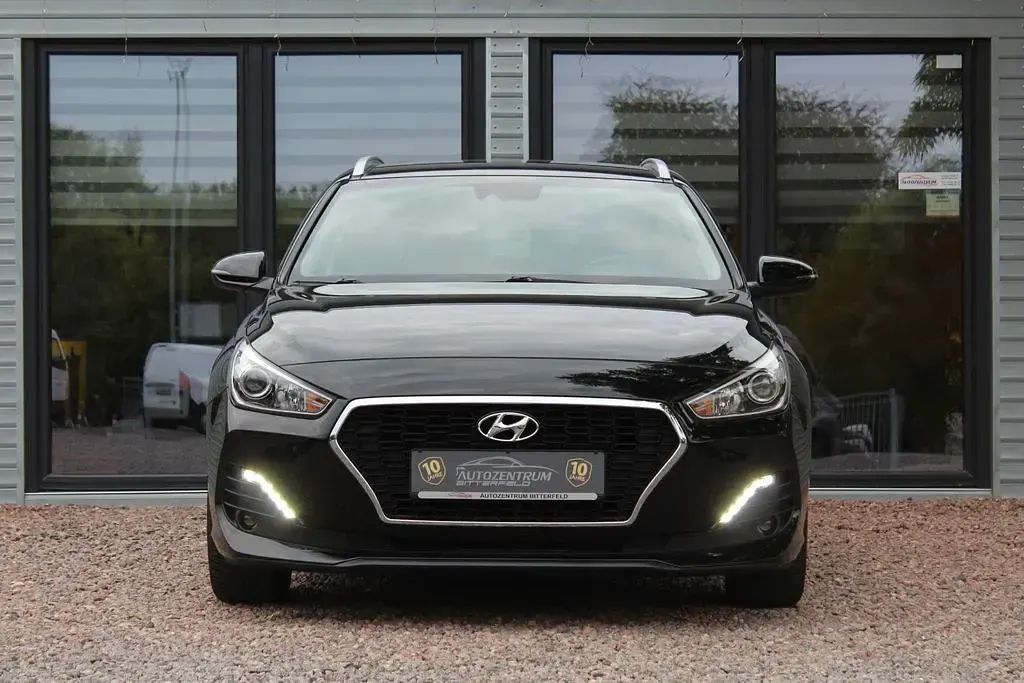 Gebraucht Hyundai i30 116 PS (85 kW) 2019 Schwarz Kombi