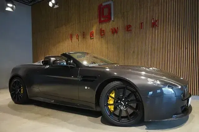 Gebraucht Aston Martin V12 Vantage 573 PS (421 kW) 2015 Andere Coupé