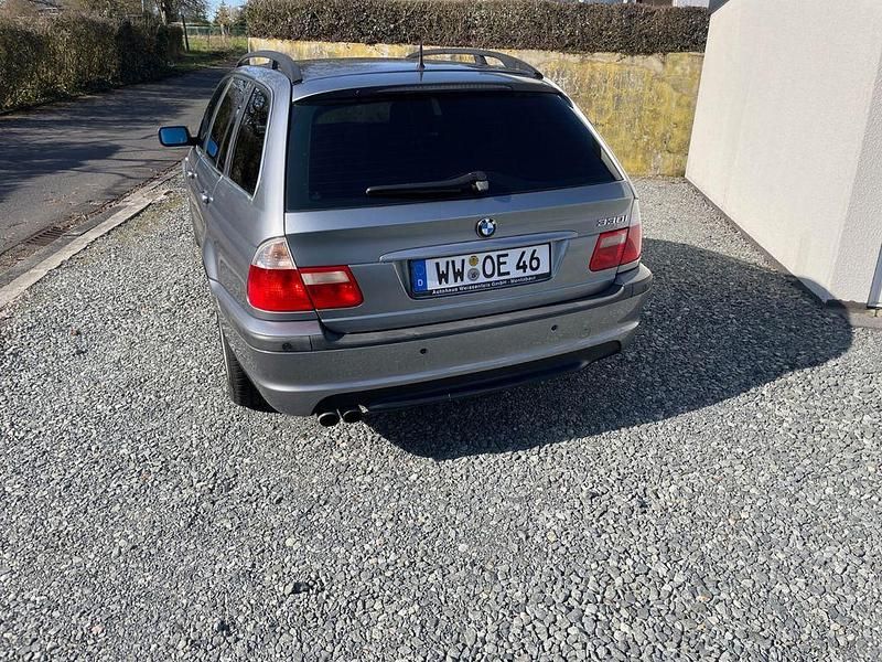 Gebraucht BMW 330 Exclusive 231 PS (169 kW) 2003 Silber Kombi