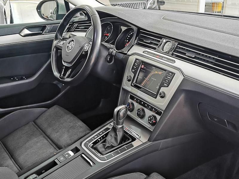 Gebraucht VW Passat 190 PS (139 kW) 2015 Silber Kombi