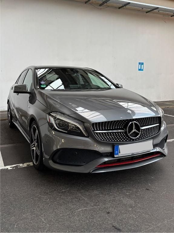 Gebraucht Mercedes A250 218 PS (160 kW) 2016 Grau Limousine