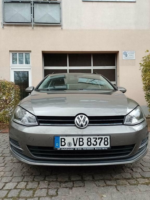 Gebraucht VW Golf VII LOUNGE 110 PS (80 kW) 2015 Kombi