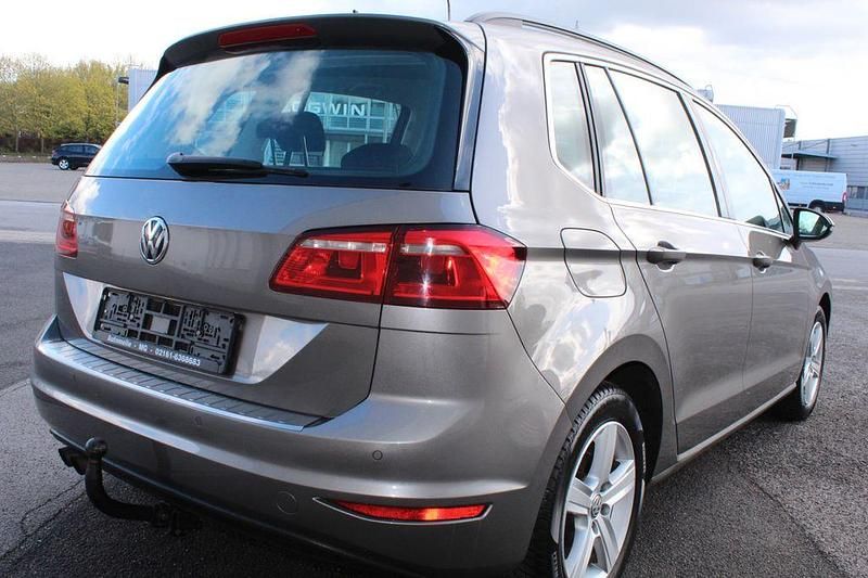 Gebraucht VW Golf VII Highline 125 PS (91 kW) 2015 Grau Limousine