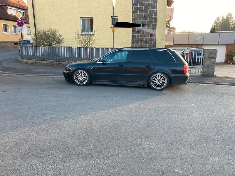 Gebraucht Audi A4 Basis 164 PS (120 kW) 1999 Schwarz Kombi