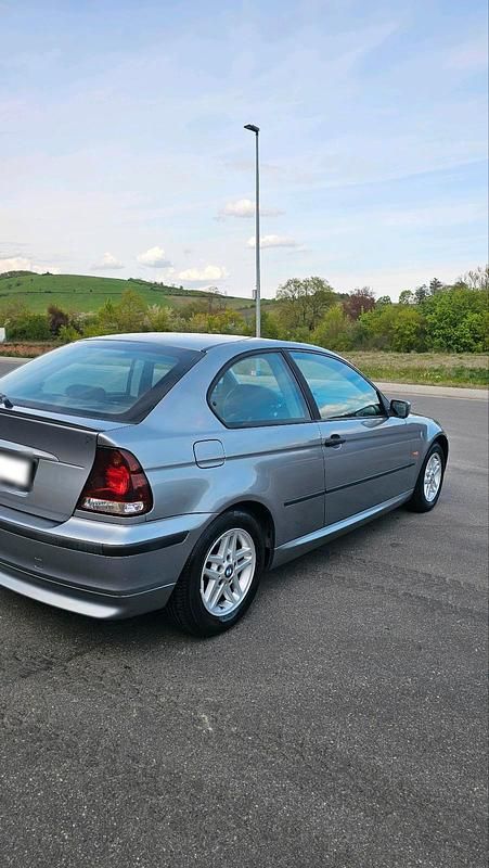 Gebraucht BMW 316 115 PS (84 kW) 2003 Grau Coupé