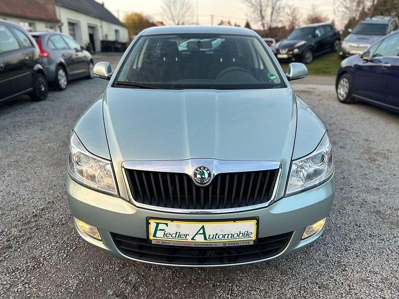 Gebraucht Skoda Octavia 102 PS (75 kW) 2009 Grün Kombi
