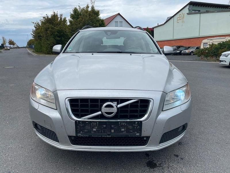 Gebraucht Volvo V70 163 PS (119 kW) 2012 Silber Kombi