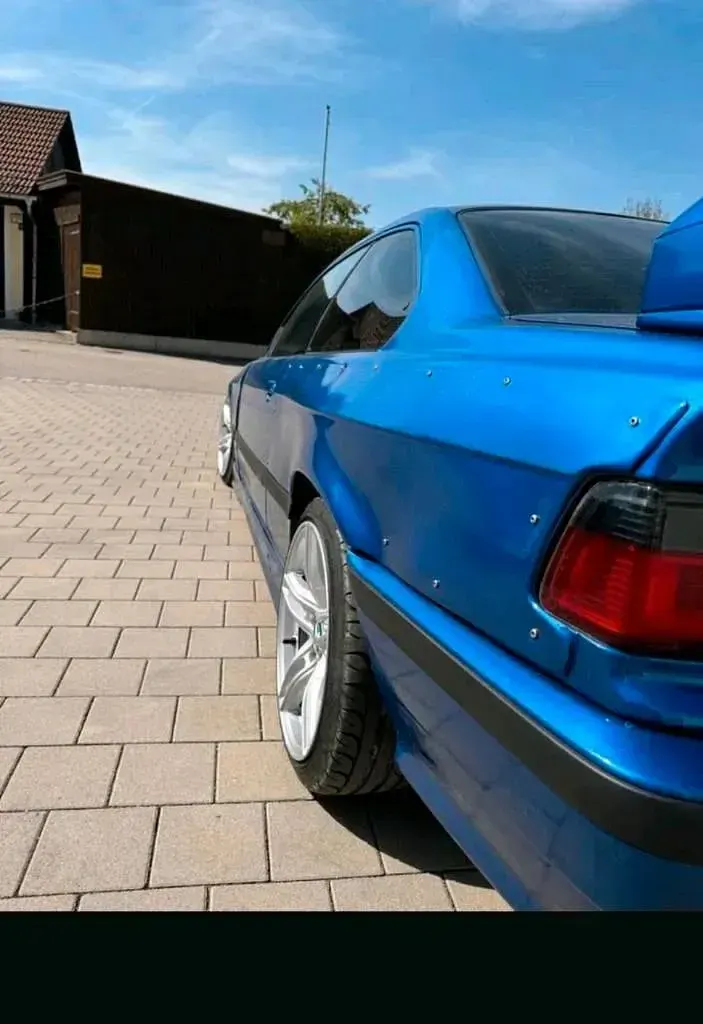 Second-hand BMW 320 150 CP (110 kW) 1992 Albastru Coupe