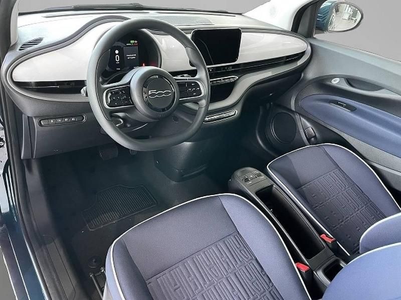 Gebraucht Fiat 500e Action 69 kW (95 PS) 2023 Grün Kleinwagen