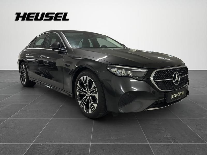 Gebraucht Mercedes E200 Avantgarde 204 PS (150 kW) 2023 Graphitgrau Limousine