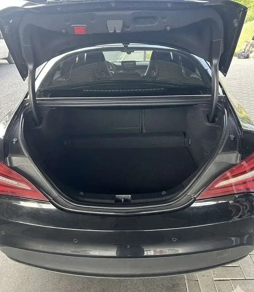 Gebraucht Mercedes CLA220 184 PS (135 kW) 2016 Schwarz Coupé