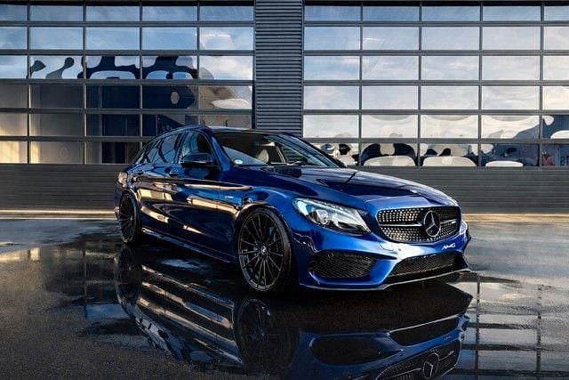 Blau Gebraucht 2017 Mercedes C43 AMG AMG Kombi | 34.200 € (Fairer Preis) - Bild 1/4