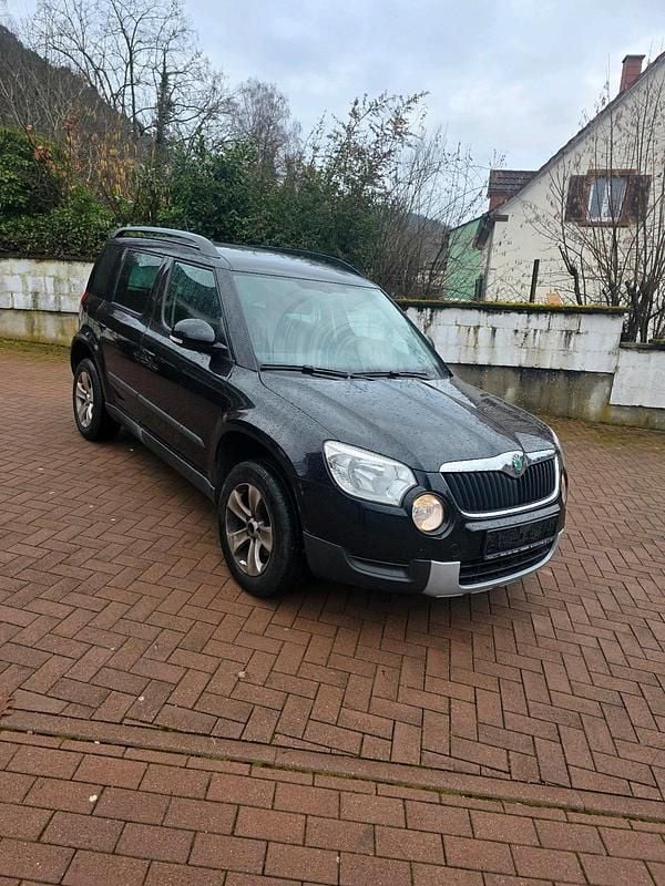 Schwarz Gebraucht 2010 Skoda Yeti SUV | 2.750 € (Superpreis) - Bild 1/4