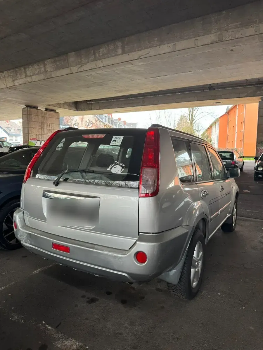 Gebraucht Nissan X-Trail 140 PS (102 kW) 2006 Grau SUV