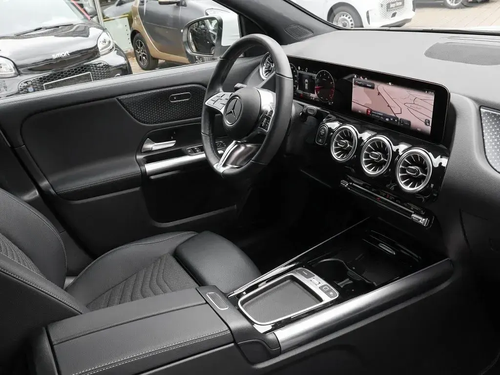 Gebraucht Mercedes GLA250 Progressive 224 PS (164 kW) 2025 Weiss unilack polarweiss SUV
