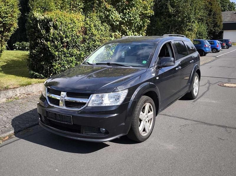Schwarz Gebraucht 2010 Dodge Journey SUV | 5.390 € (Fairer Preis) - Bild 1/4