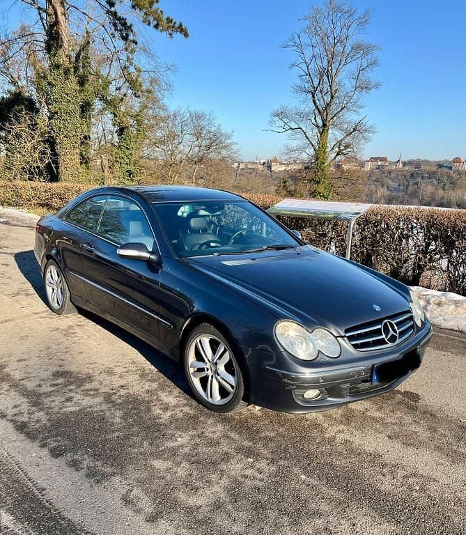 Grau Gebraucht 2008 Mercedes CLK280 Avantgarde Coupé | 7.900 € (Teuer) - Bild 1/4