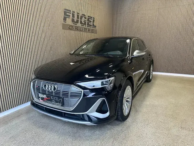 Gebraucht Audi e-tron Ambiente 369 kW (503 PS) 2022 Brillantschwarz SUV