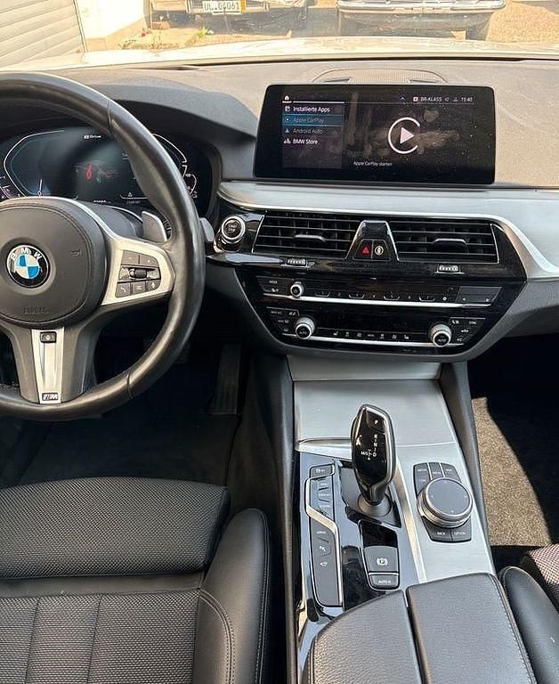 Weiß Gebraucht 2019 BMW 530e Limousine | 21.822 € (Superpreis) - Bild 1/4