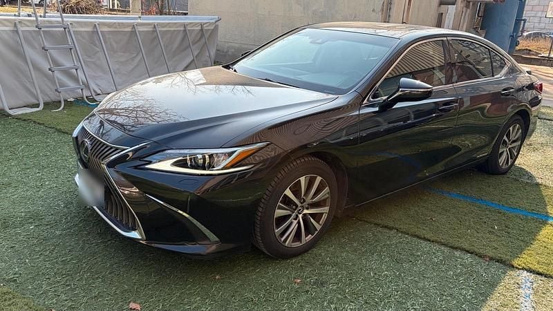 Gebraucht Lexus ES300H 178 PS (130 kW) 2021 Schwarz Limousine