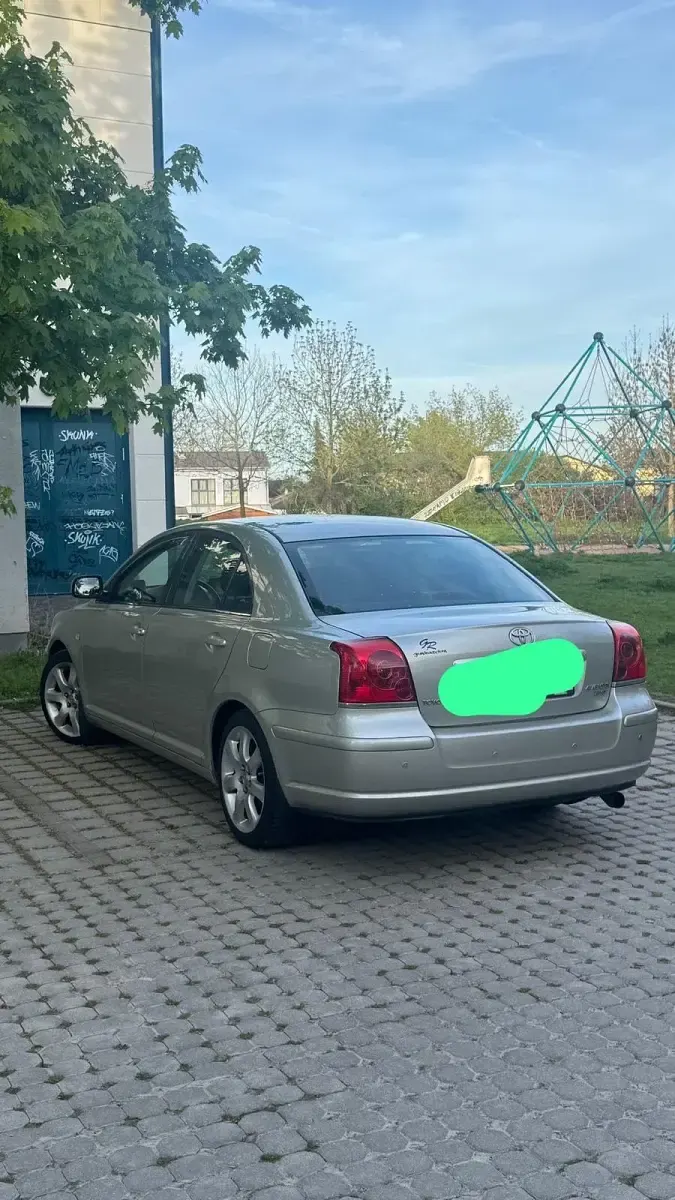 Gebraucht Toyota Avensis 147 PS (108 kW) 2005 Limousine