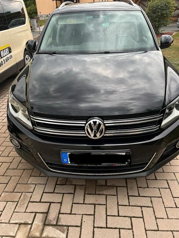 Schwarz Gebraucht 2015 VW Tiguan SUV | 11.500 € (Guter Preis) - Bild 1/4