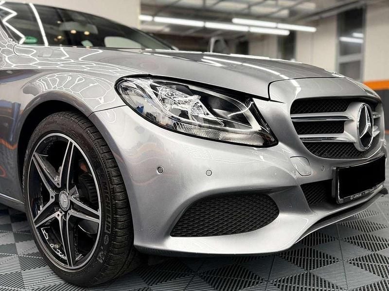 Gebraucht Mercedes C180 156 PS (114 kW) 2015 Silber Limousine