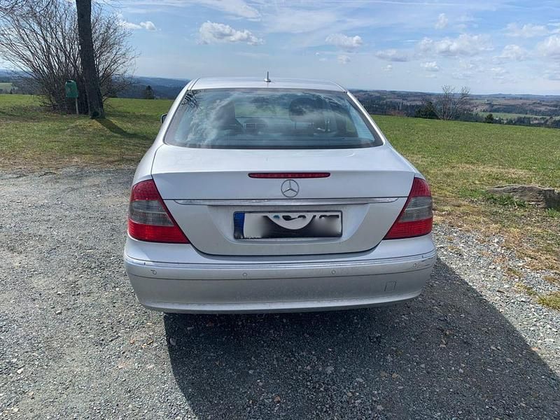 Gebraucht Mercedes E280 Avantgarde 231 PS (169 kW) 2007 Silber Limousine