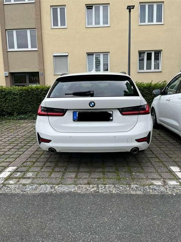 Gebraucht BMW 318 Advantage 150 PS (110 kW) 2020 Weiß Kombi