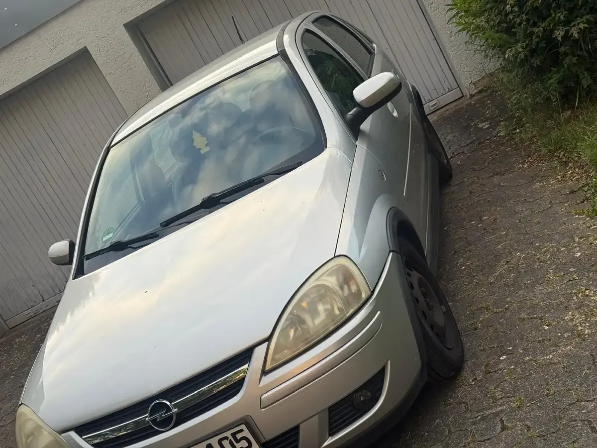 Gebraucht Opel Corsa 90 PS (66 kW) 2005 Silber Kleinwagen