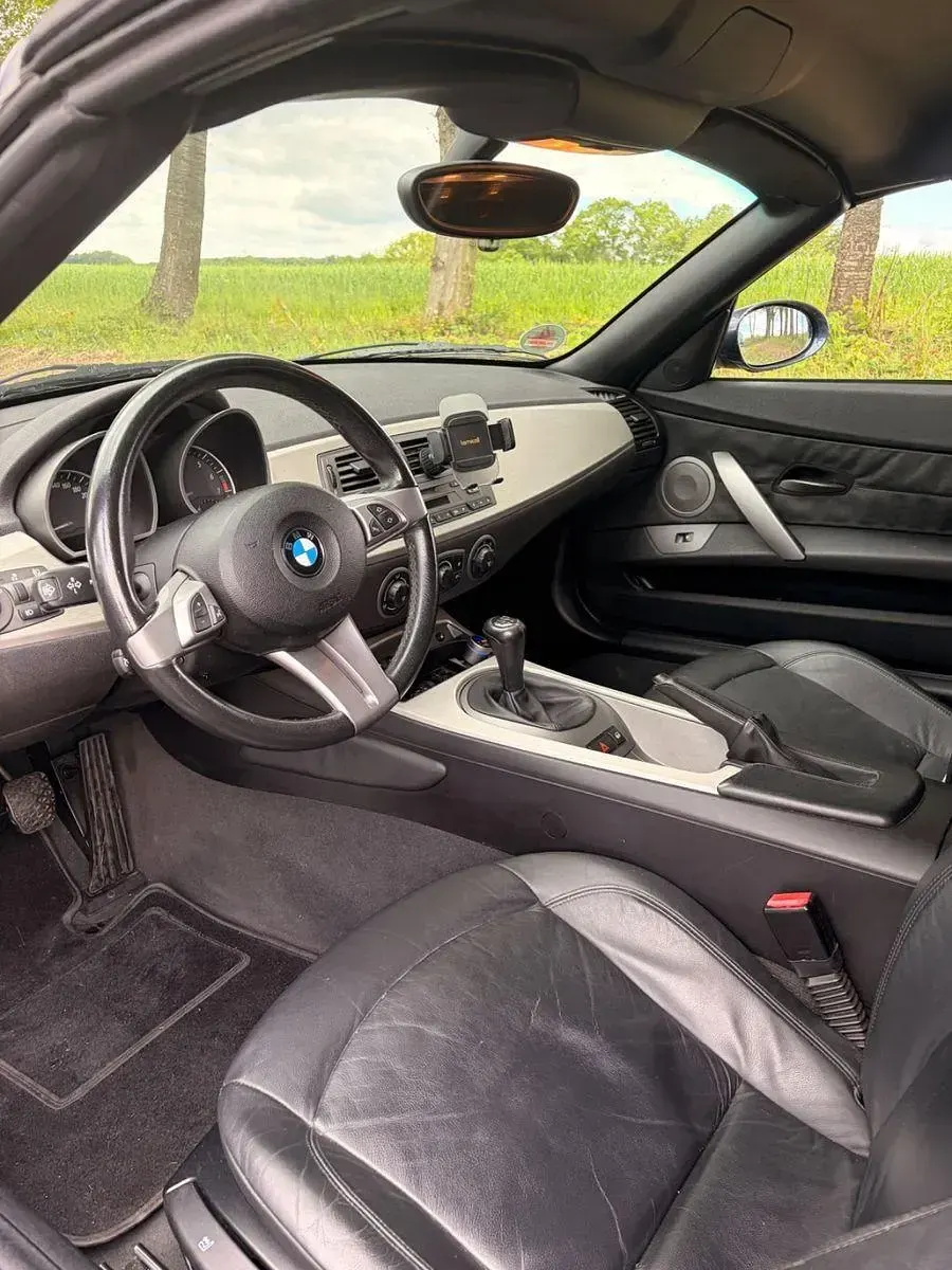 Gebraucht BMW Z4 Sport Line 170 PS (125 kW) 2004 Blau Cabrio
