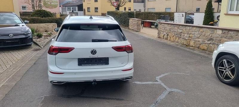 Gebraucht VW Golf VIII Move 150 PS (110 kW) 2024 Weiß Kombi