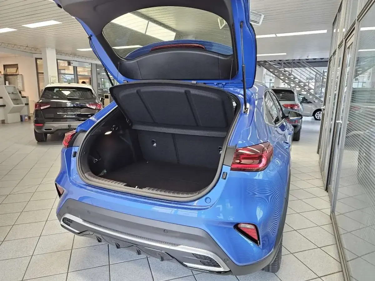 Neu Kia XCeed 140 PS (102 kW) 2025 Grün SUV