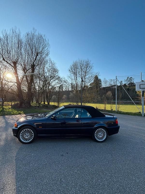 Gebraucht BMW 318 143 PS (105 kW) 2003 Blau Cabrio